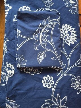Thick Cotton Blue and White Floral Duvet Cover and pillowcase Set